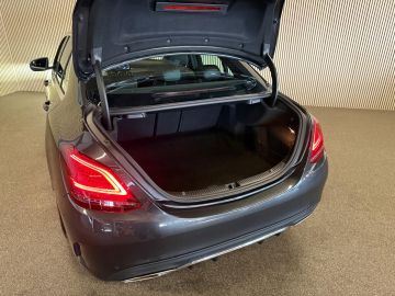 Mercedes-Benz C-Klasse 180 AMG STYLING-CAMERA-DIGI DASH-APPLE CARPLAY-DODEHOEK-COMPLEET