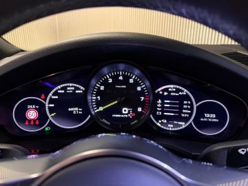 Porsche Cayenne Coupe 3.0 E-Hybrid Platinum Edition-LUCHTV.-PANO-STOELEN 18 VOUDI