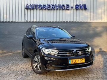 Volkswagen Tiguan 1.4 TSI eHybrid Elegance - Trekhaak - Pano - 360gr - Dodehoekassi