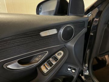 Mercedes-Benz GLC 250 4 Matic AMG STYLING-PANORAMA-NIGHT-TREKHAAK-COMPLEET