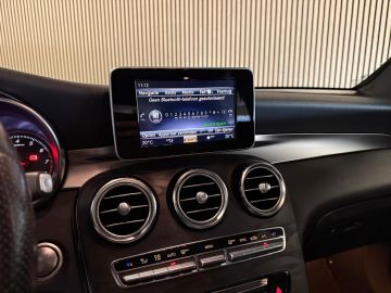 Mercedes-Benz GLC 250 4 Matic AMG STYLING-PANORAMA-NIGHT-TREKHAAK-COMPLEET
