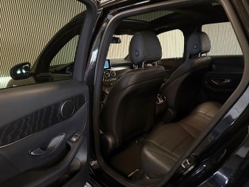 Mercedes-Benz GLC 250 4 Matic AMG STYLING-PANORAMA-NIGHT-TREKHAAK-COMPLEET