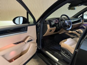 Porsche Cayenne 3.0 E-Hybrid SPORT DESIGN-PANORAMA-LUCHTV.-STOELEN 18 VOUDIG-NPR.
