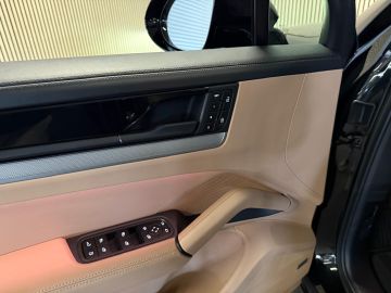 Porsche Cayenne 3.0 E-Hybrid SPORT DESIGN-PANORAMA-LUCHTV.-STOELEN 18 VOUDIG-NPR.