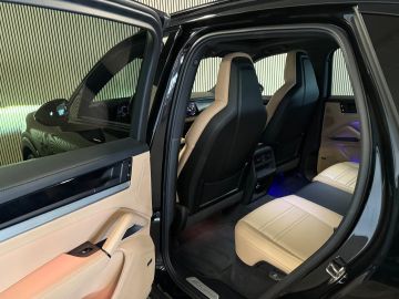 Porsche Cayenne 3.0 E-Hybrid SPORT DESIGN-PANORAMA-LUCHTV.-STOELEN 18 VOUDIG-NPR.