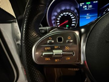 Mercedes-Benz GLC Coupé 300e 4MATIC AMG STYLING-SCHUIFDAK-21 INCH-CAMERA-DAB