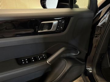 Porsche Cayenne Coupé 3.0 E-Hybrid SPORT DESIGN-LUCHTVERING-PANORAMA-SPORT CHRONO