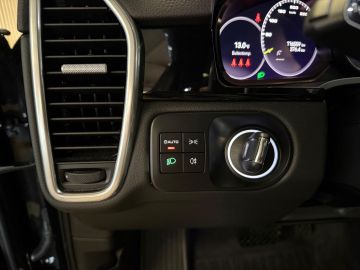 Porsche Cayenne Coupé 3.0 E-Hybrid SPORT DESIGN-LUCHTVERING-PANORAMA-SPORT CHRONO