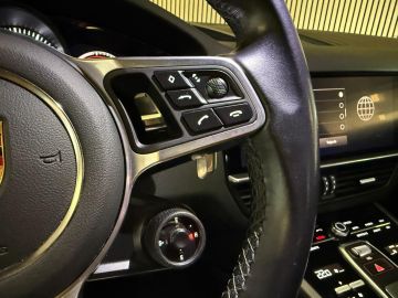 Porsche Cayenne Coupé 3.0 E-Hybrid SPORT DESIGN-LUCHTVERING-PANORAMA-SPORT CHRONO