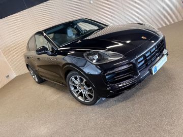 Porsche Cayenne Coupé 3.0 E-Hybrid SPORT DESIGN-LUCHTVERING-PANORAMA-SPORT CHRONO