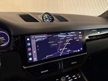 Porsche Cayenne Coupé 3.0 E-Hybrid SPORT DESIGN-LUCHTVERING-PANORAMA-SPORT CHRONO