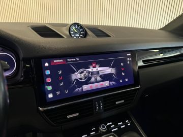 Porsche Cayenne Coupé 3.0 E-Hybrid SPORT DESIGN-LUCHTVERING-PANORAMA-SPORT CHRONO