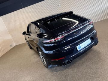 Porsche Cayenne Coupé 3.0 E-Hybrid SPORT DESIGN-LUCHTVERING-PANORAMA-SPORT CHRONO