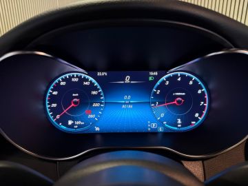 Mercedes-Benz C-Klasse 180 AMG STYLING-CAMERA-DIGI DASH-APPLE CARPLAY-DODEHOEK-COMPLEET