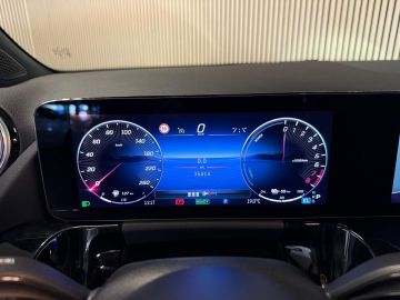Mercedes-Benz B-Klasse 250e AMG STYLING-PANORAMA-NIGHT PAKKET-CAMERA-KEYLESS-BTW