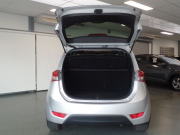 Hyundai Ix20 1.6i i-Vision Navigatie, Achteruitrijcamera, Pano/schuifdak, Clim