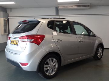 Hyundai Ix20 1.6i i-Vision Navigatie, Achteruitrijcamera, Pano/schuifdak, Clim