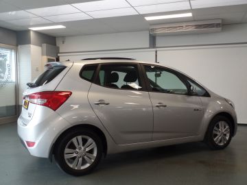 Hyundai Ix20 1.6i i-Vision Navigatie, Achteruitrijcamera, Pano/schuifdak, Clim