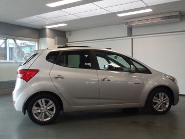 Hyundai Ix20 1.6i i-Vision Navigatie, Achteruitrijcamera, Pano/schuifdak, Clim