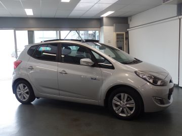 Hyundai Ix20 1.6i i-Vision Navigatie, Achteruitrijcamera, Pano/schuifdak, Clim