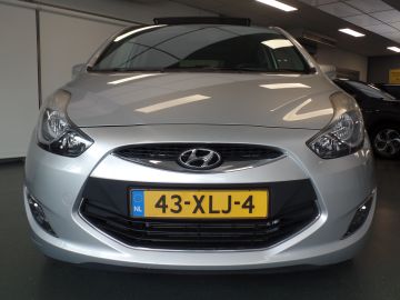 Hyundai Ix20 1.6i i-Vision Navigatie, Achteruitrijcamera, Pano/schuifdak, Clim
