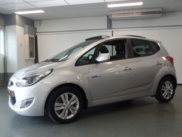 Hyundai Ix20 1.6i i-Vision Navigatie, Achteruitrijcamera, Pano/schuifdak, Clim