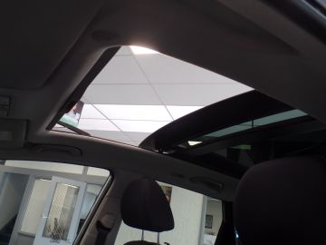 Hyundai Ix20 1.6i i-Vision Navigatie, Achteruitrijcamera, Pano/schuifdak, Clim
