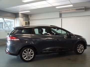 Renault Clio Estate 0.9 TCe Intens Navigatie, Achteruitrijcamera, Clima contro