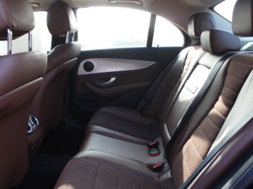 Mercedes-Benz E-Klasse 350e Hybrid AMG STYLING-SCHUIFDAK-WIDESCREEN-COMPLEET