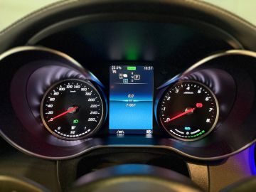 Mercedes-Benz GLC Coupé 300e 4 Matic AMG STYLING-NIGHT-TREKHAAK-DODEHOEK-COMPLEET