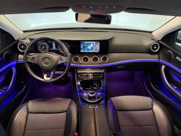 Mercedes-Benz E-Klasse 200 Avantgarde Ambition-MULTIBEAM-TREKHAAK-SFEERVERLICHTING-DODEH