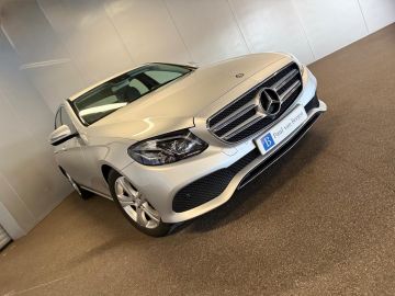 Mercedes-Benz E-Klasse 200 Avantgarde Ambition-MULTIBEAM-TREKHAAK-SFEERVERLICHTING-DODEH