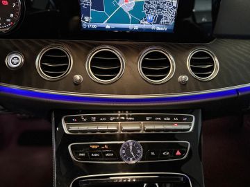 Mercedes-Benz E-Klasse 200 Avantgarde Ambition-MULTIBEAM-TREKHAAK-SFEERVERLICHTING-DODEH