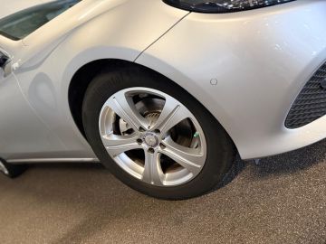 Mercedes-Benz E-Klasse 200 Avantgarde Ambition-MULTIBEAM-TREKHAAK-SFEERVERLICHTING-DODEH