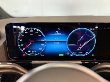 Mercedes-Benz EQA 250 Business Solution Luxury 67 kWh-SOH 98%-MEMORY-PANORAMA-TREKH