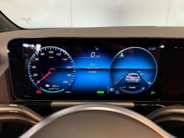 Mercedes-Benz EQA 250 Business Solution Luxury 67 kWh-SOH 98%-MEMORY-PANORAMA-TREKH