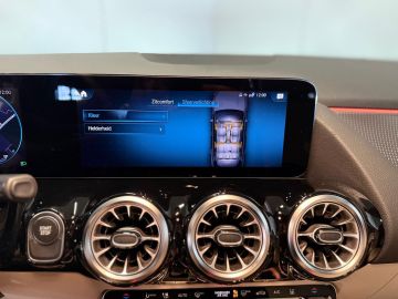 Mercedes-Benz EQA 250 Business Solution Luxury 67 kWh-SOH 98%-MEMORY-PANORAMA-TREKH