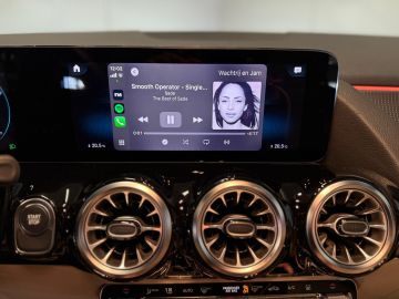 Mercedes-Benz EQA 250 Business Solution Luxury 67 kWh-SOH 98%-MEMORY-PANORAMA-TREKH