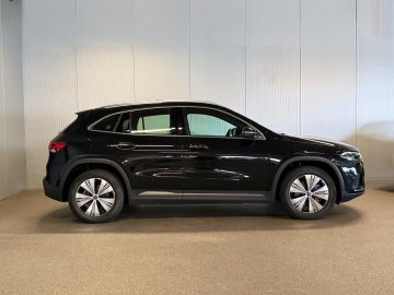 Mercedes-Benz EQA 250 Business Solution Luxury 67 kWh-SOH 98%-MEMORY-PANORAMA-TREKH