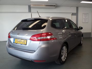 Peugeot 308 SW 1.2 PureTech Blue Lease Executive Panodak, Navigatie, Clima co