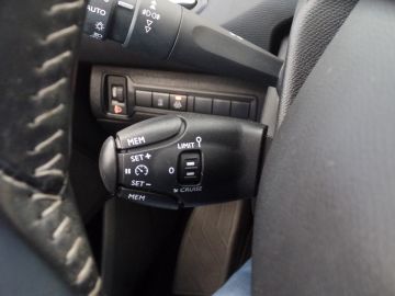 Peugeot 308 SW 1.2 PureTech Blue Lease Executive Panodak, Navigatie, Clima co