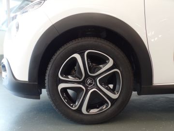 Citroën C3 1.2 PureTech S&S Feel Edition Navigatie, Clima controle, Cruise c