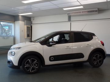 Citroën C3 1.2 PureTech S&S Feel Edition Navigatie, Clima controle, Cruise c