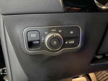 Mercedes-Benz GLA 250e Progressive-BURMESTER-SFEERVERLICHTING-STOELVERWARMING-CAMER