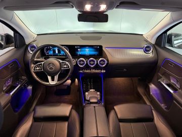 Mercedes-Benz GLA 250e Progressive-BURMESTER-SFEERVERLICHTING-STOELVERWARMING-CAMER