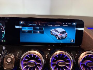 Mercedes-Benz GLA 250e Progressive-BURMESTER-SFEERVERLICHTING-STOELVERWARMING-CAMER