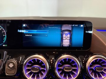 Mercedes-Benz GLA 250e Progressive-BURMESTER-SFEERVERLICHTING-STOELVERWARMING-CAMER