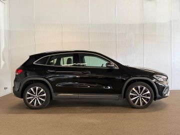 Mercedes-Benz GLA 250e Progressive-BURMESTER-SFEERVERLICHTING-STOELVERWARMING-CAMER