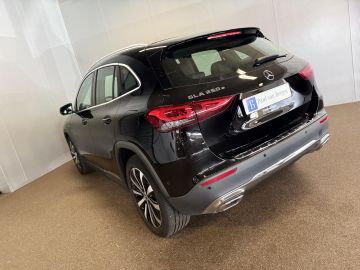 Mercedes-Benz GLA 250e Progressive-BURMESTER-SFEERVERLICHTING-STOELVERWARMING-CAMER