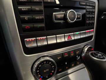 Mercedes-Benz SLK 200 AMG STYLING-AUTOMAAT-ORIG NL-AIR SCARF-STOELVERWARMING-PANORA